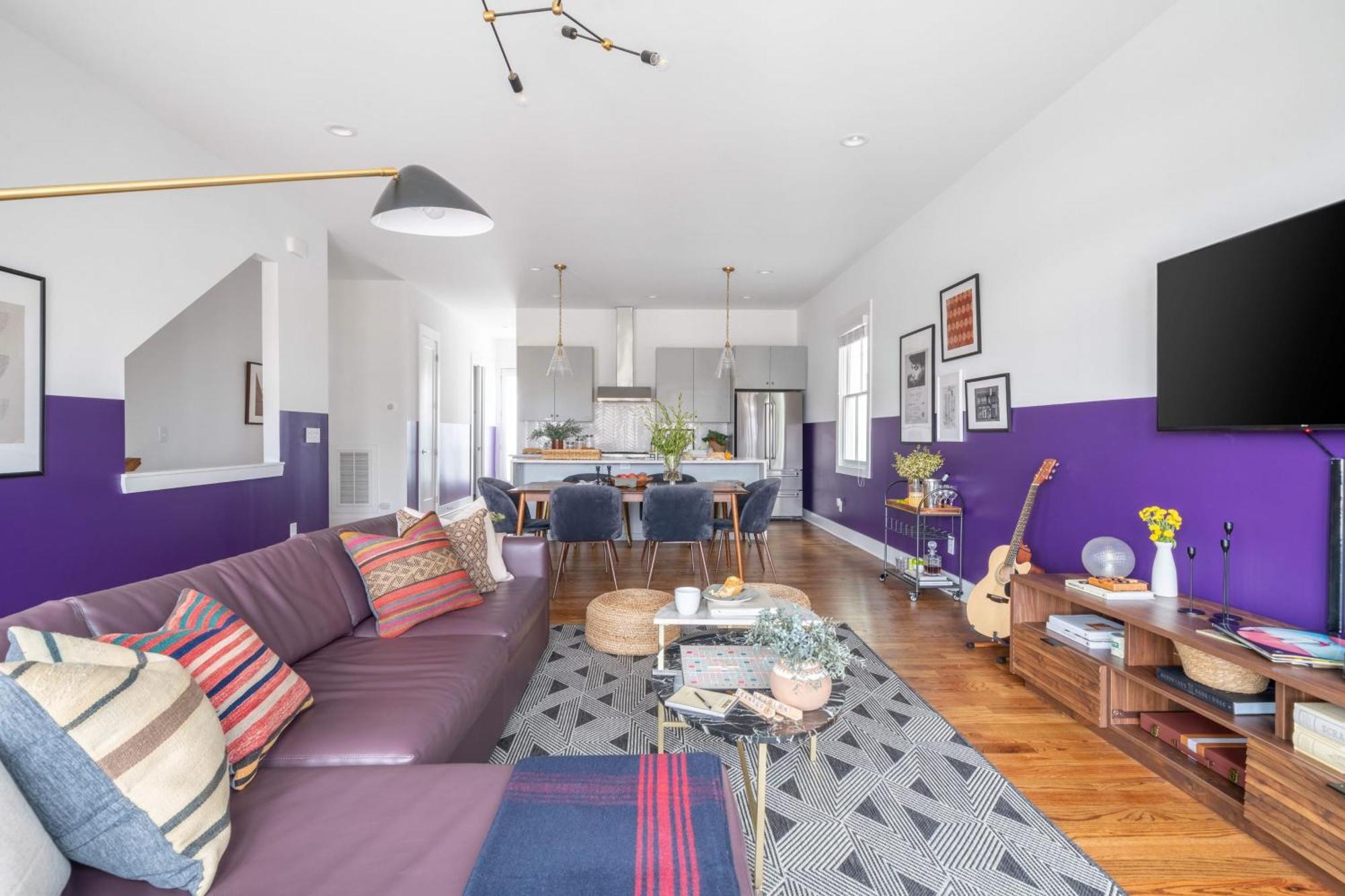 Sleeps 24 2 Homes Minutes To Downtownbroadway Faith Barbara By Avantstay Nashville