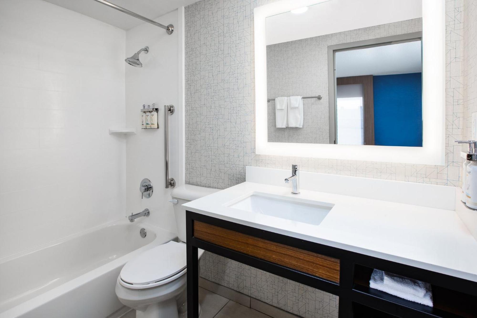 Hotel Express Nashville-downtown - Broadway By Ihg Nashville