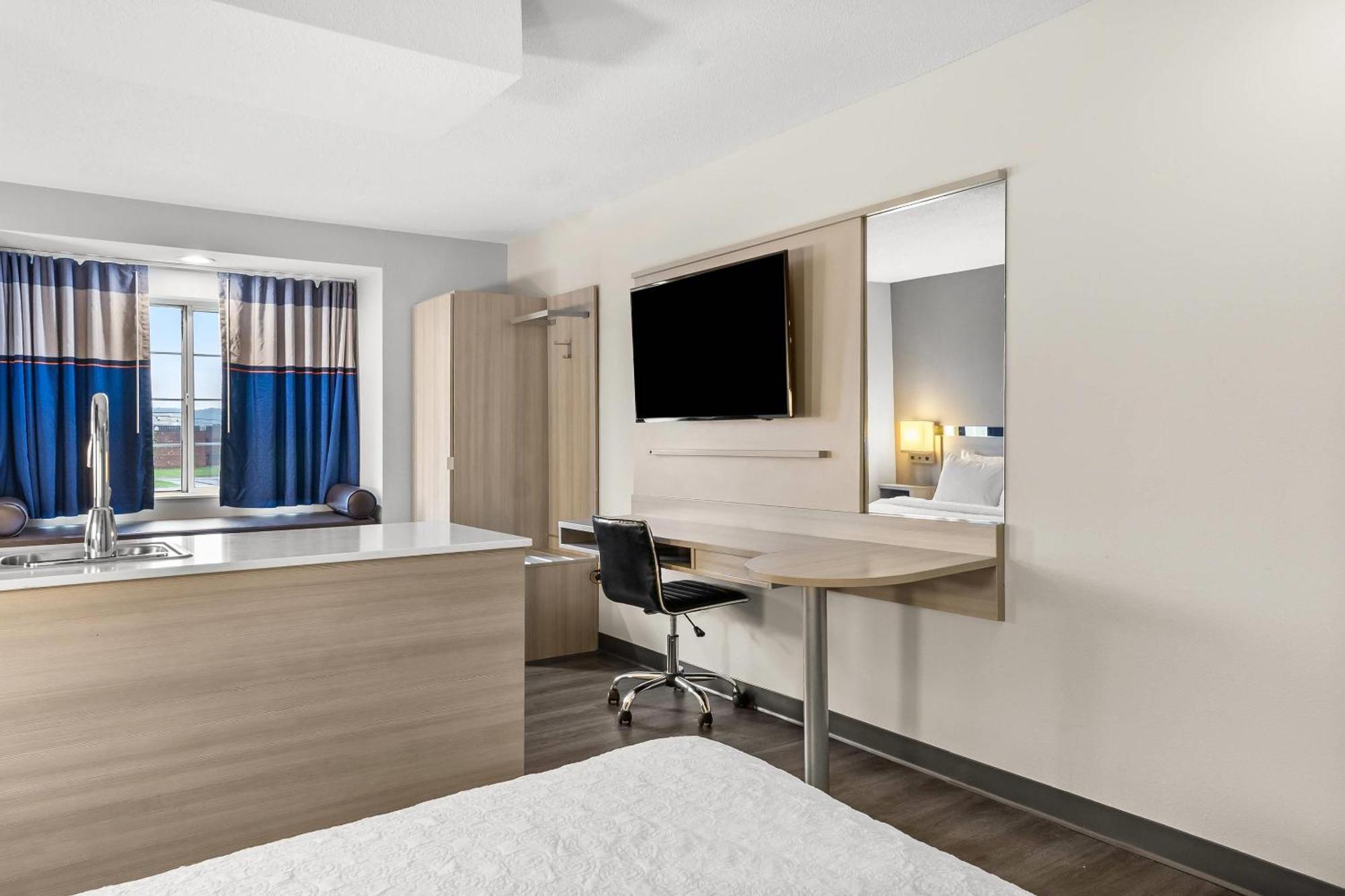 Quality & - Bellevue *