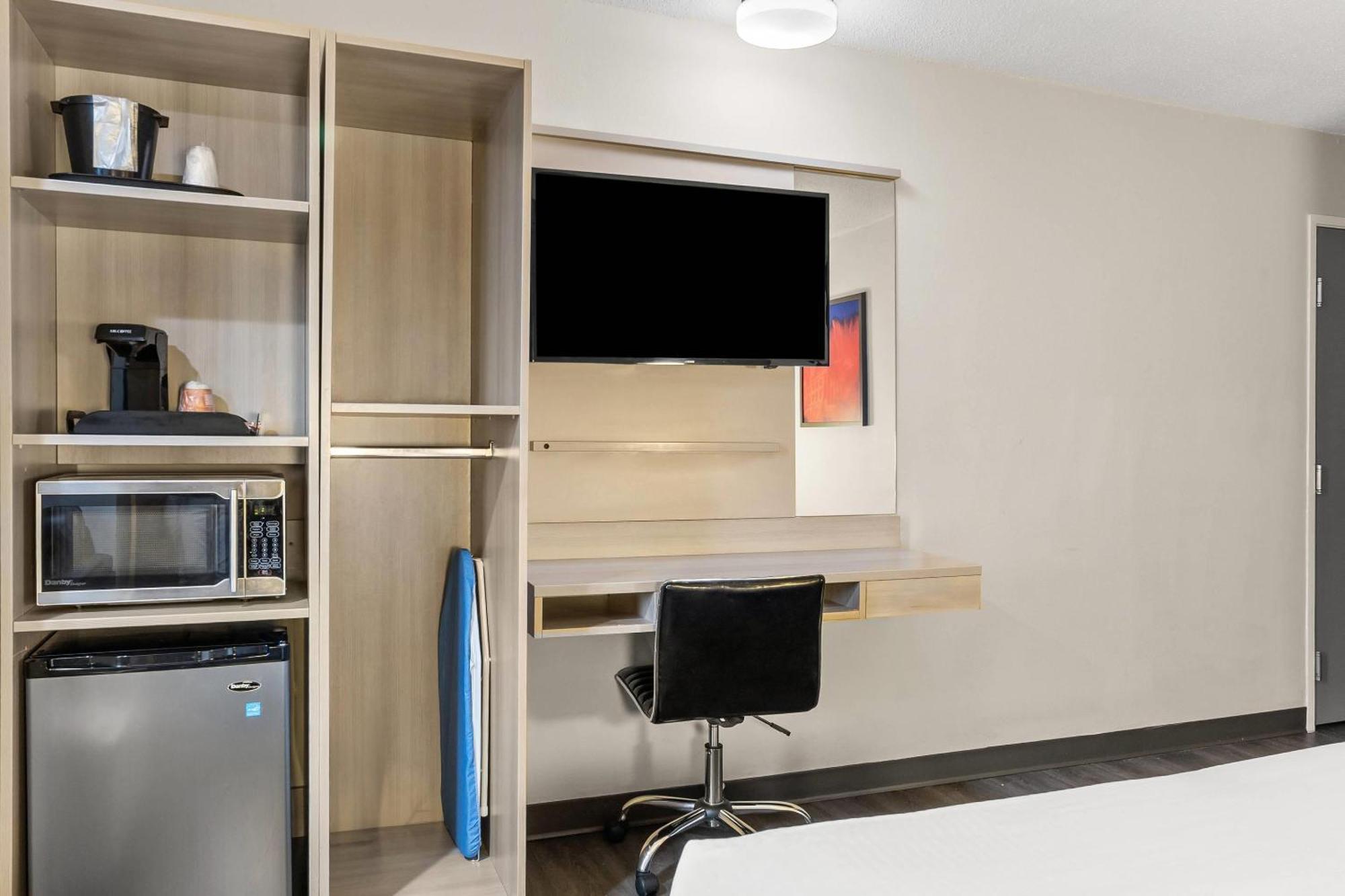 Quality & - Bellevue *