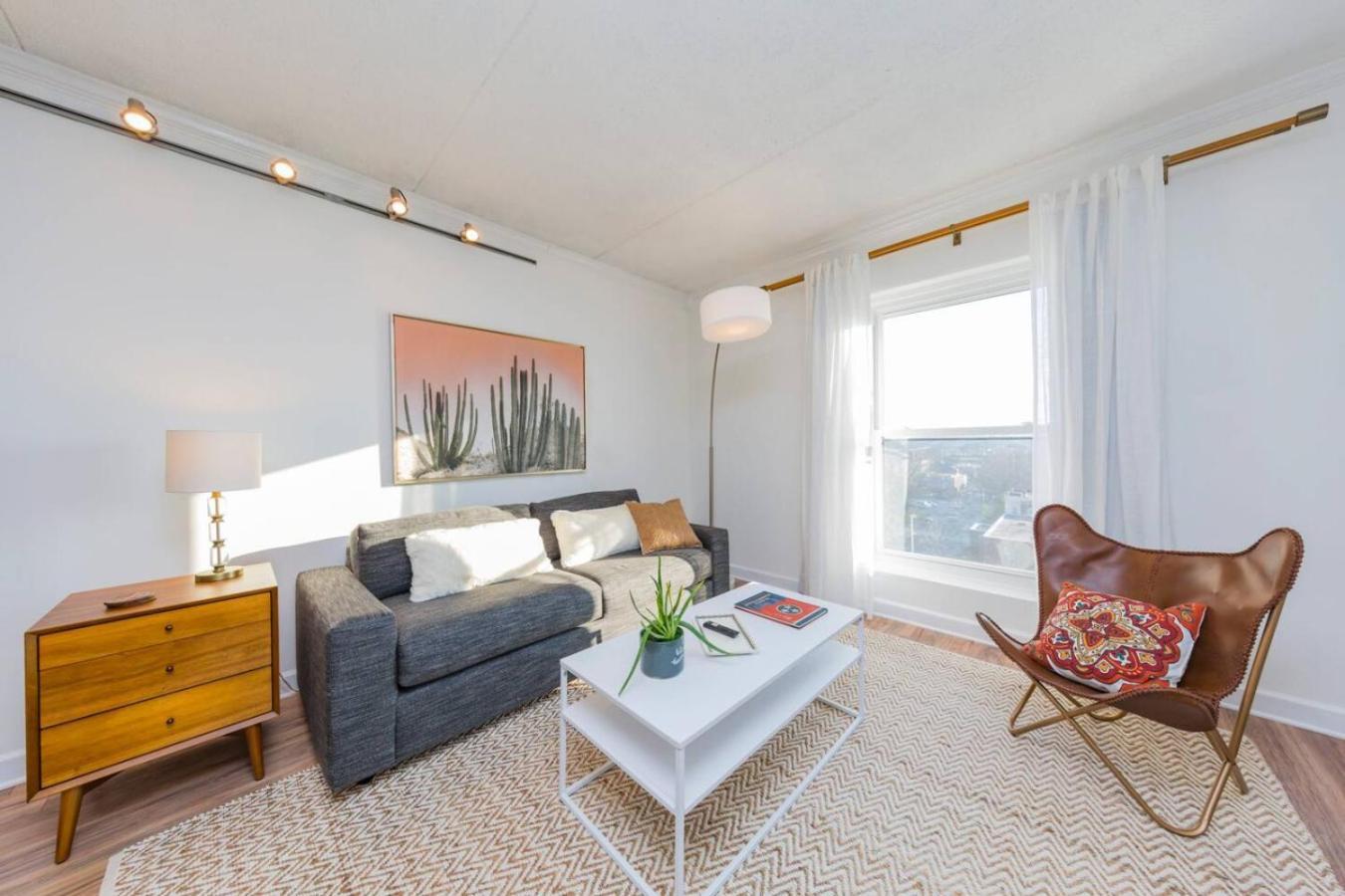 Holiday home Two On Music Row That Sleeps 14 With Pool And Parking Nashville