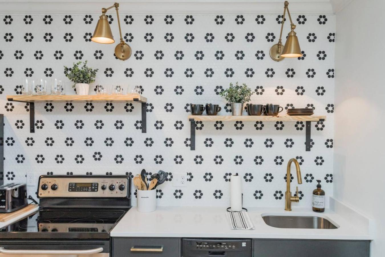 Two On Music Row That Sleeps 14 With Pool And Parking * Nashville