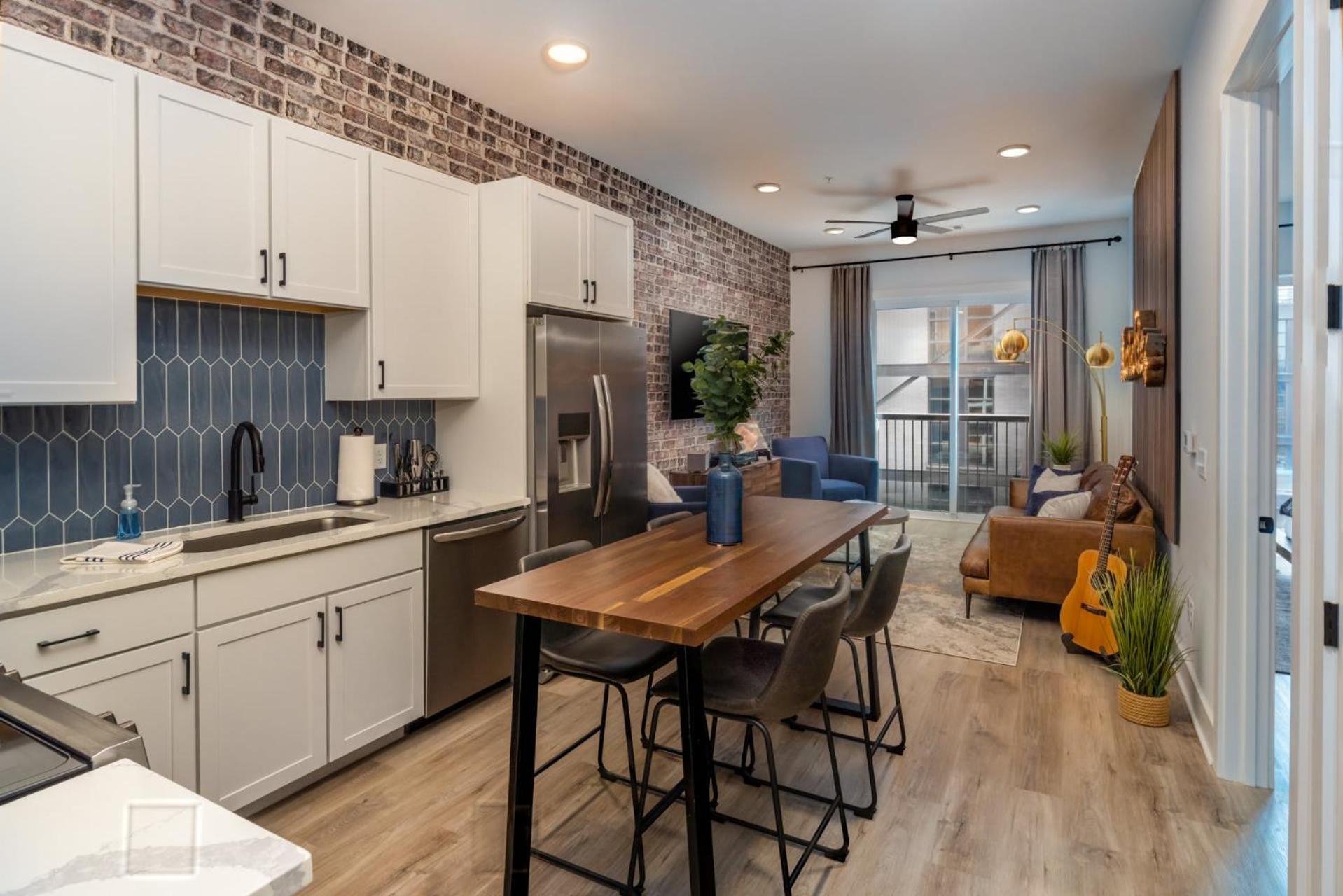 Trendy Close To Nissan Stadium * Nashville