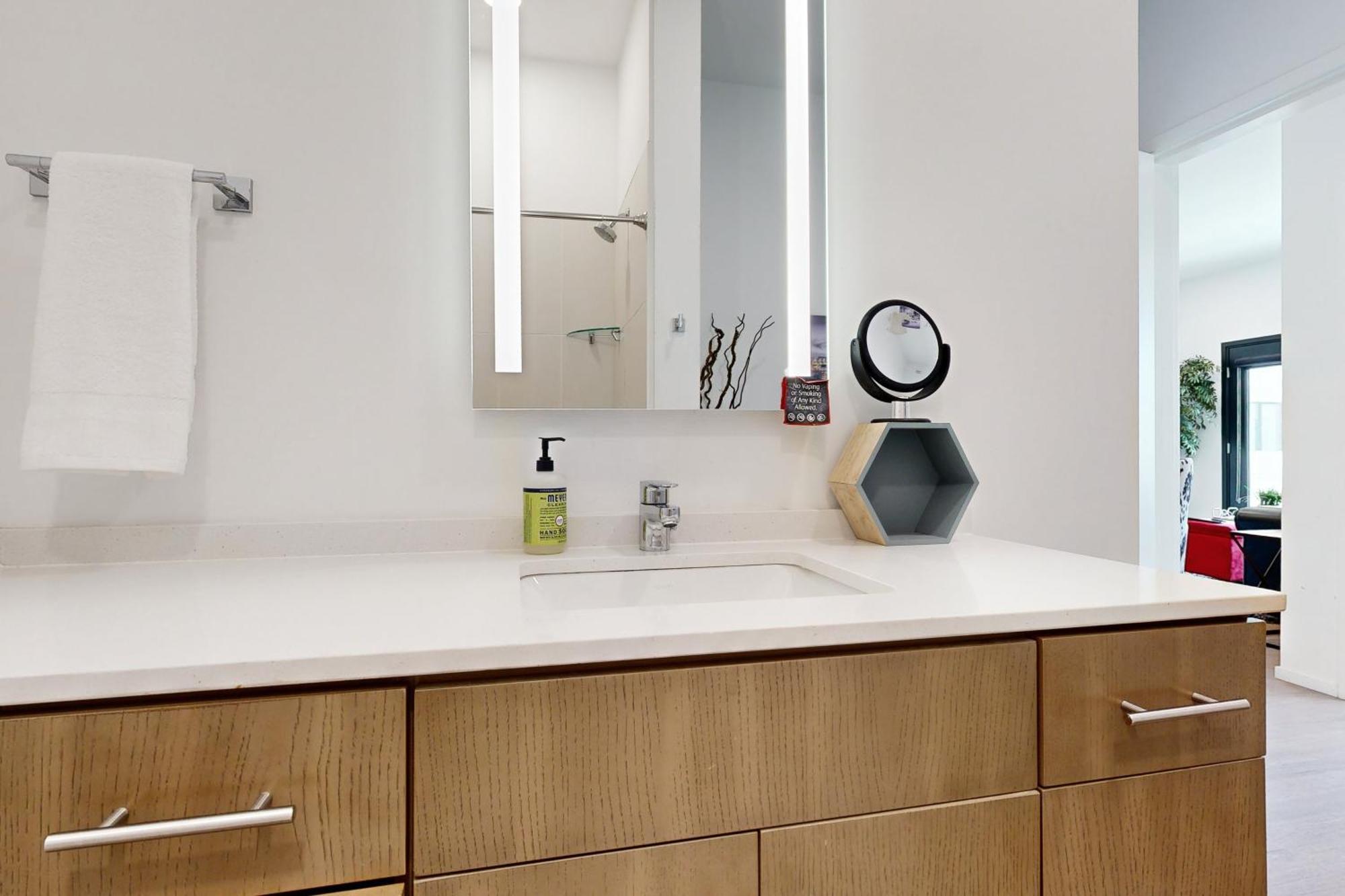 Illume 319 Apartment *