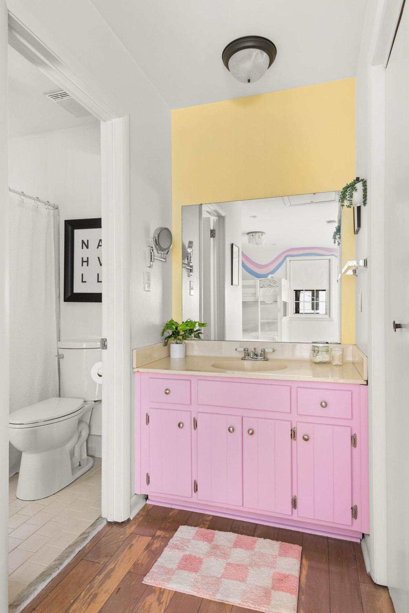 The Swiftie Taylor Themed Oasis In Midtown Nashville