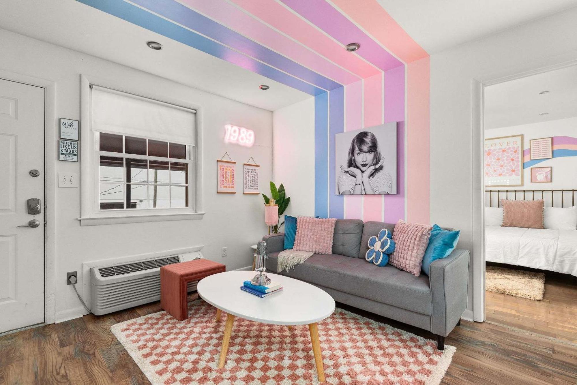 The Swiftie Taylor Themed Oasis In Midtown Apartment *