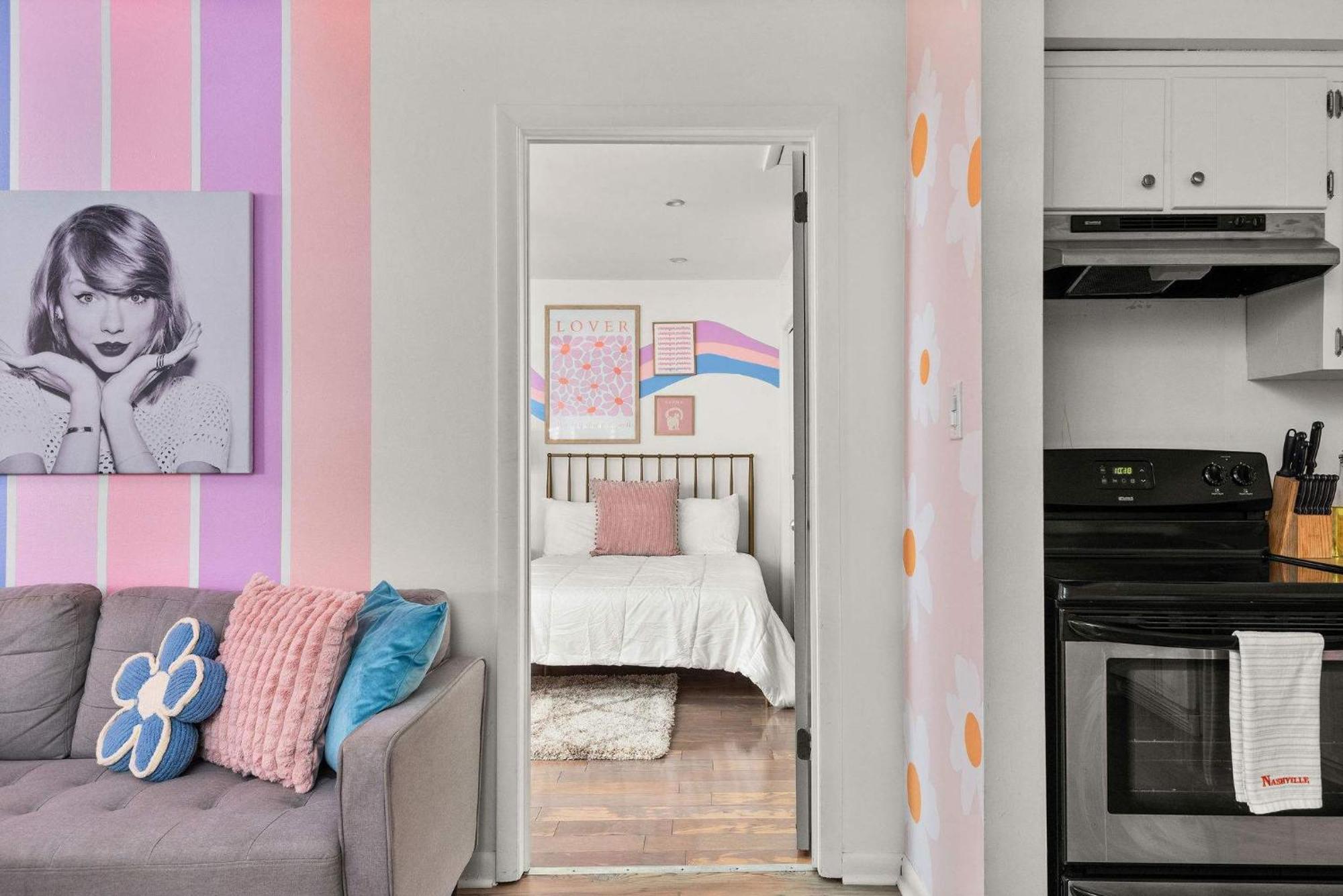 The Swiftie Taylor Themed Oasis In Midtown Apartment *