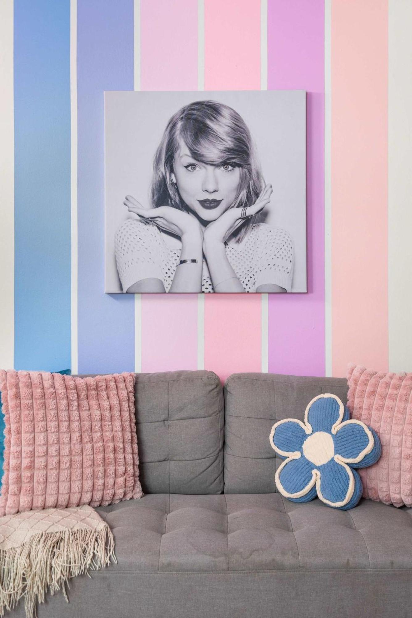 Apartment The Swiftie Taylor Themed Oasis In Midtown *