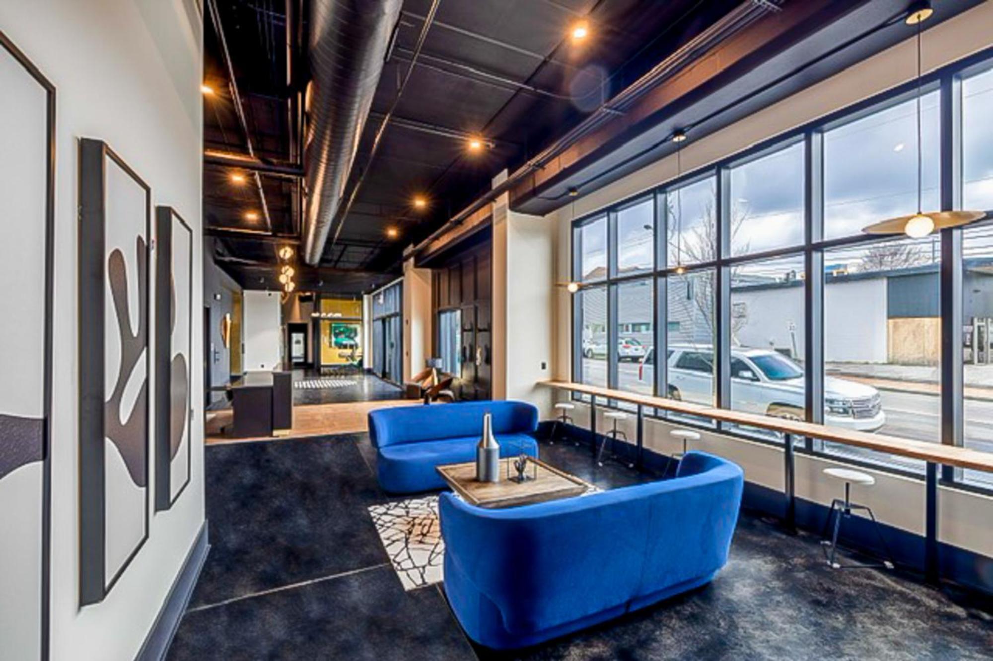 Apartment Muse #212 *