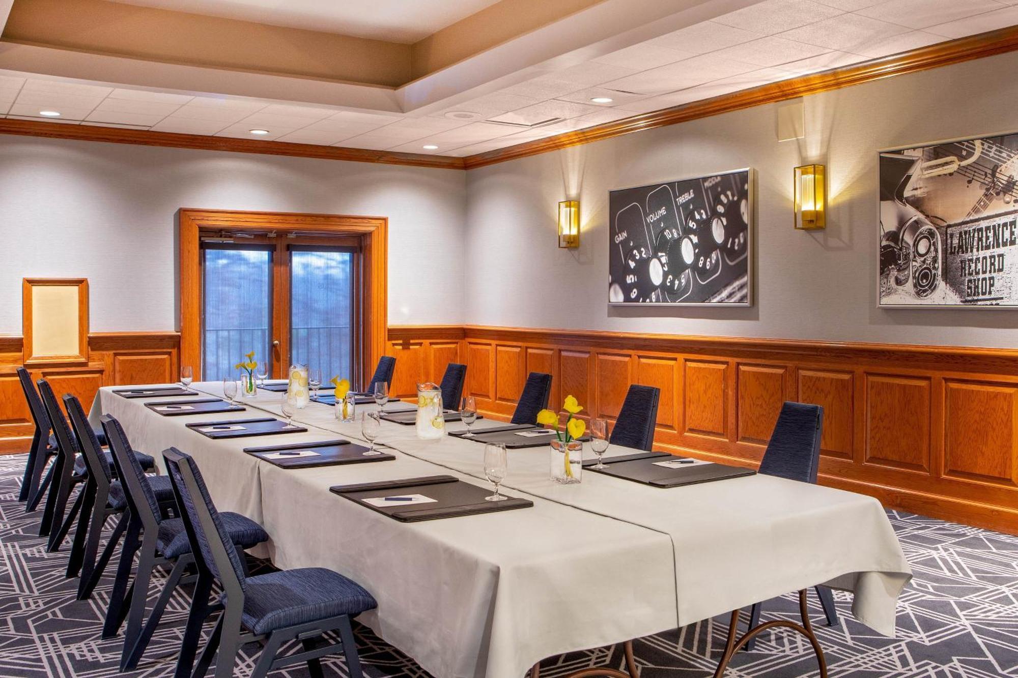 Sheraton Music Airport 4* Nashville