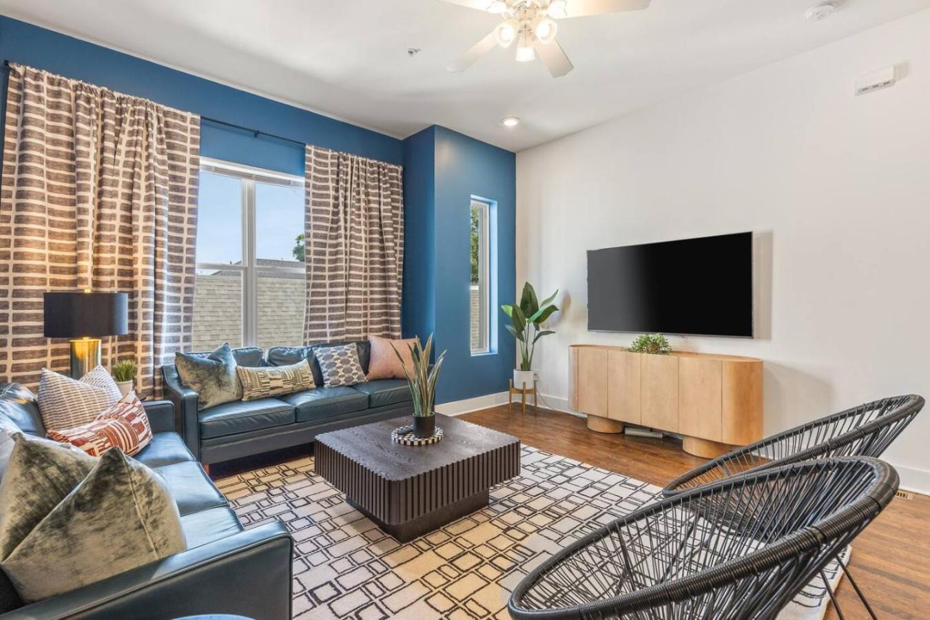 Holiday home Walk To Vanderbilt And Belmont With Garage And Rooftop Deck Nashville