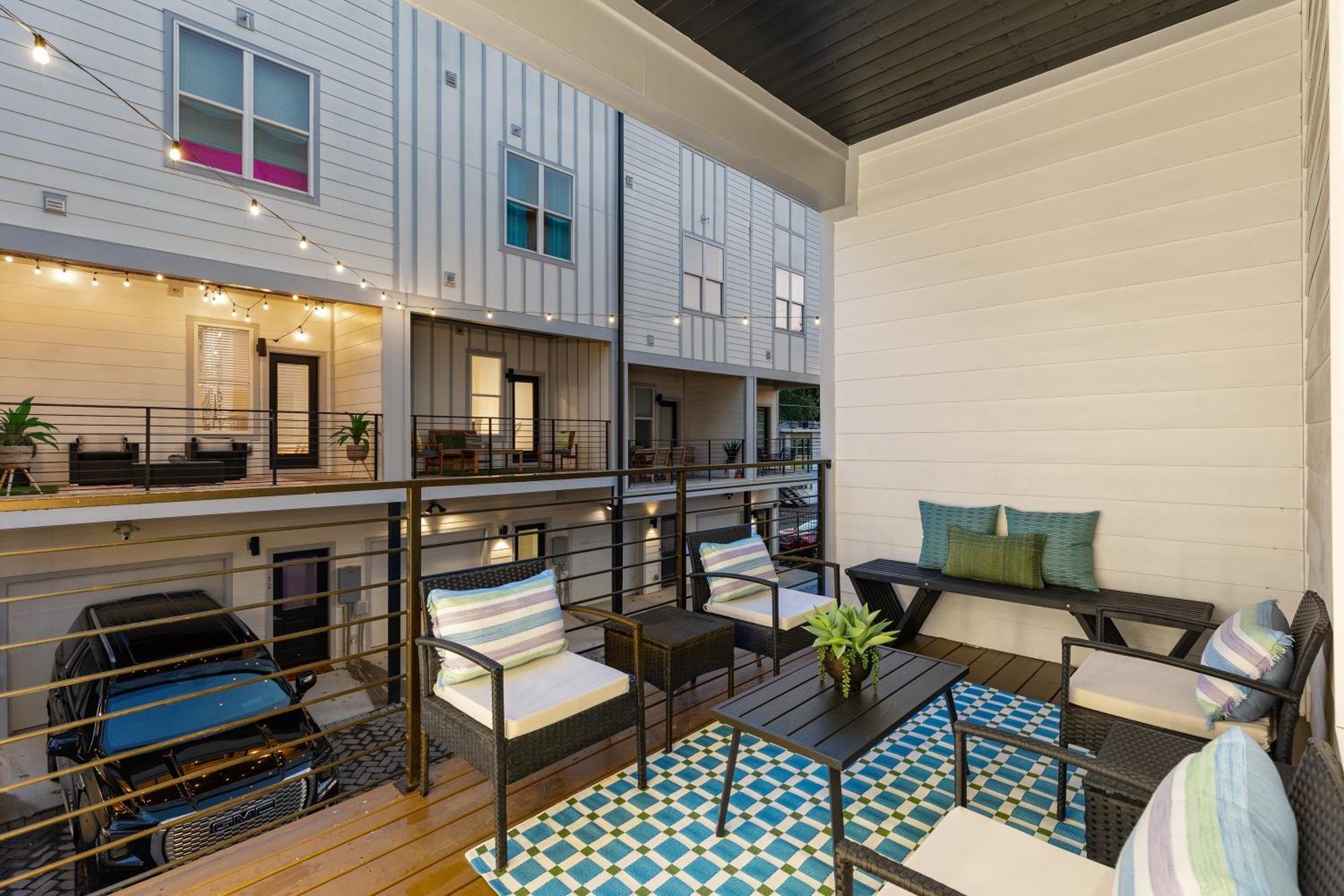 Holiday home Walk To Vanderbilt And Belmont With Garage And Rooftop Deck Nashville