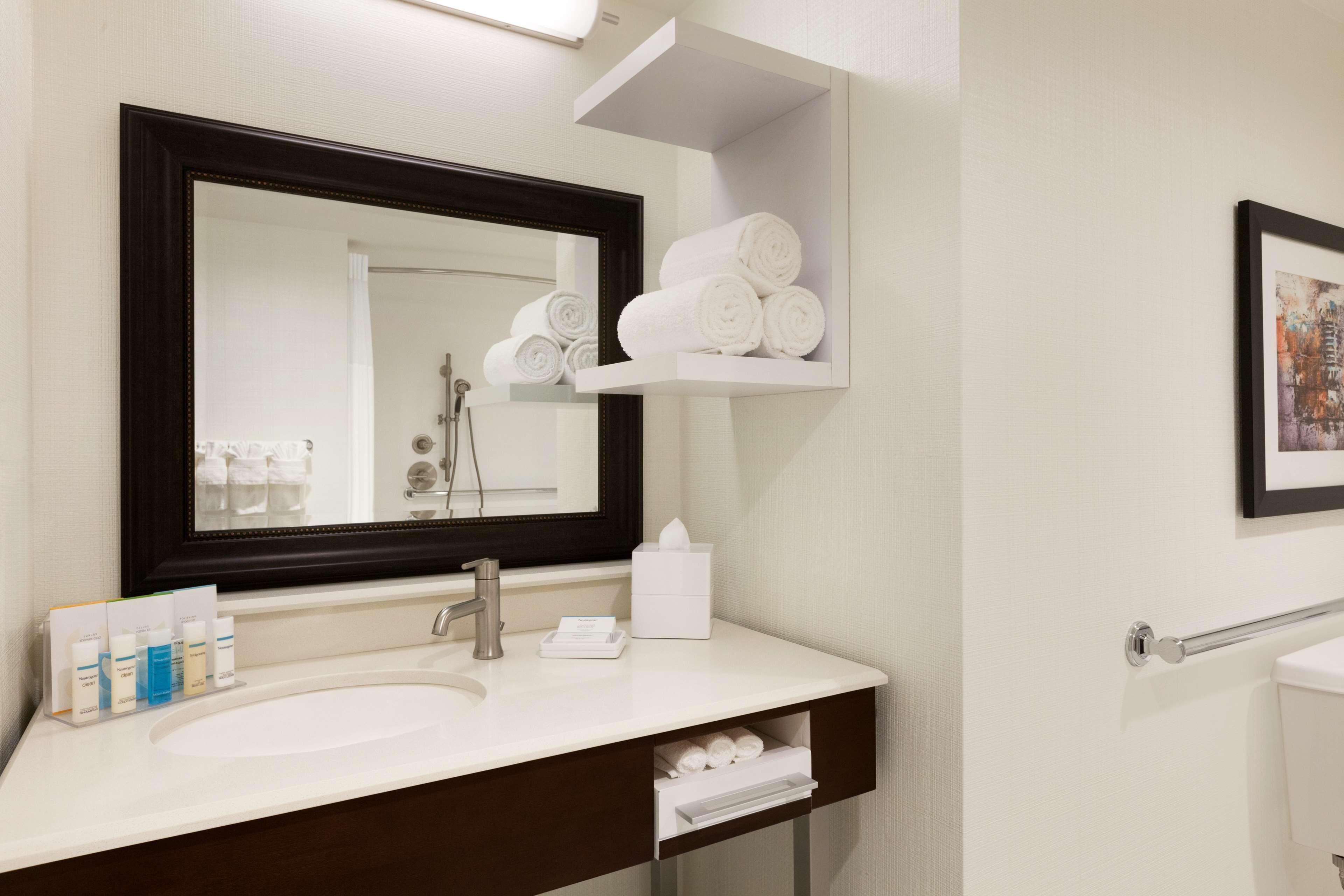 Hampton & Nashville-downtown 3*
