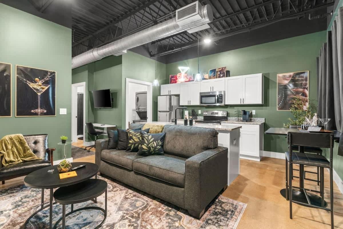 Martini Bar Speakeasy 10min To Broadway Nashville