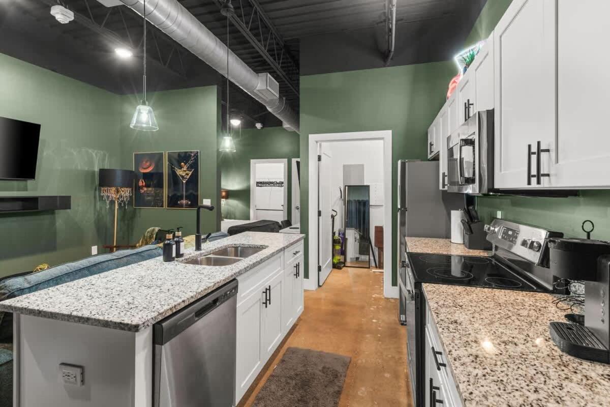 Martini Bar Speakeasy 10min To Broadway