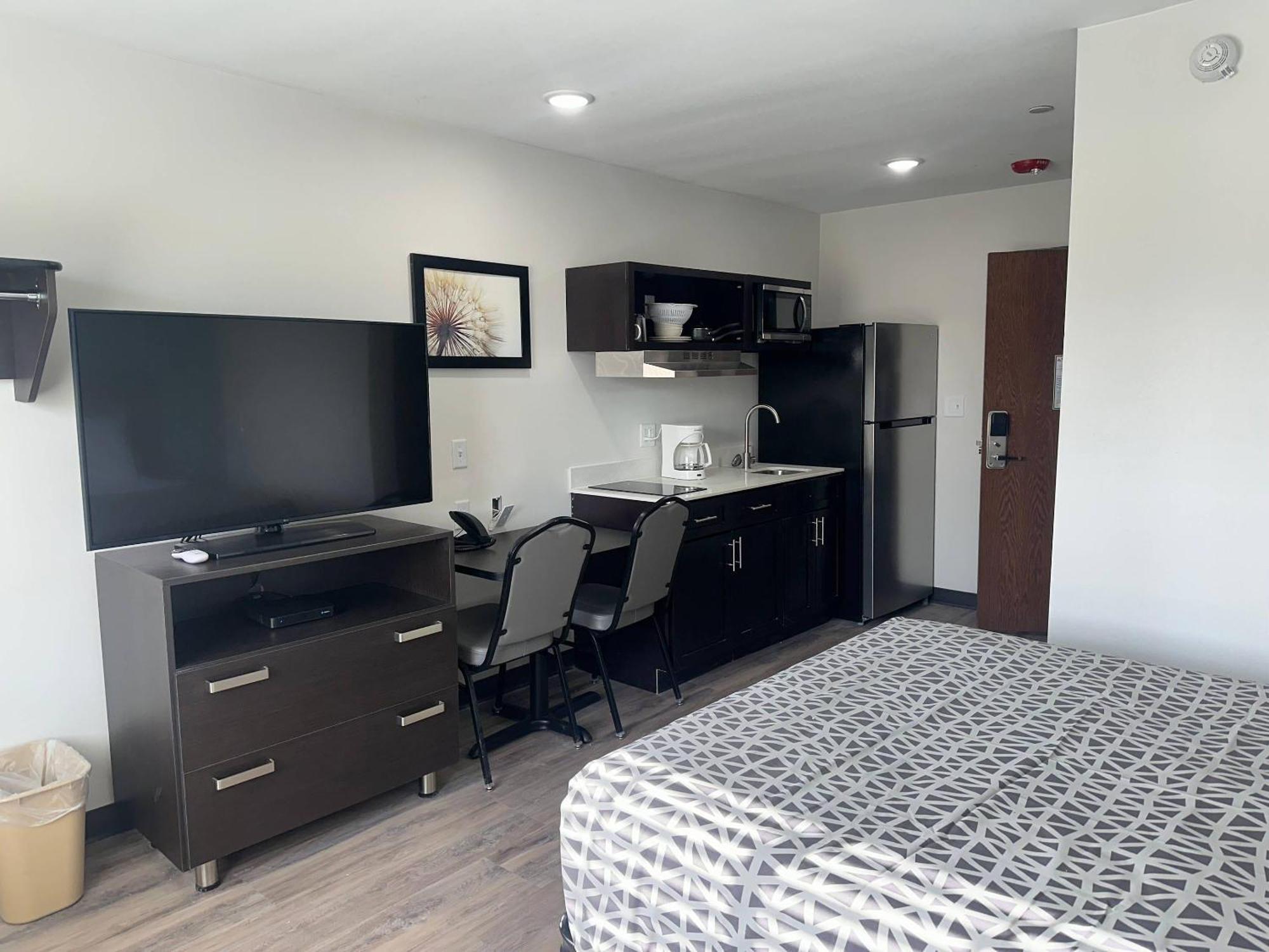 Woodspring East I-40 Hotel 2*
