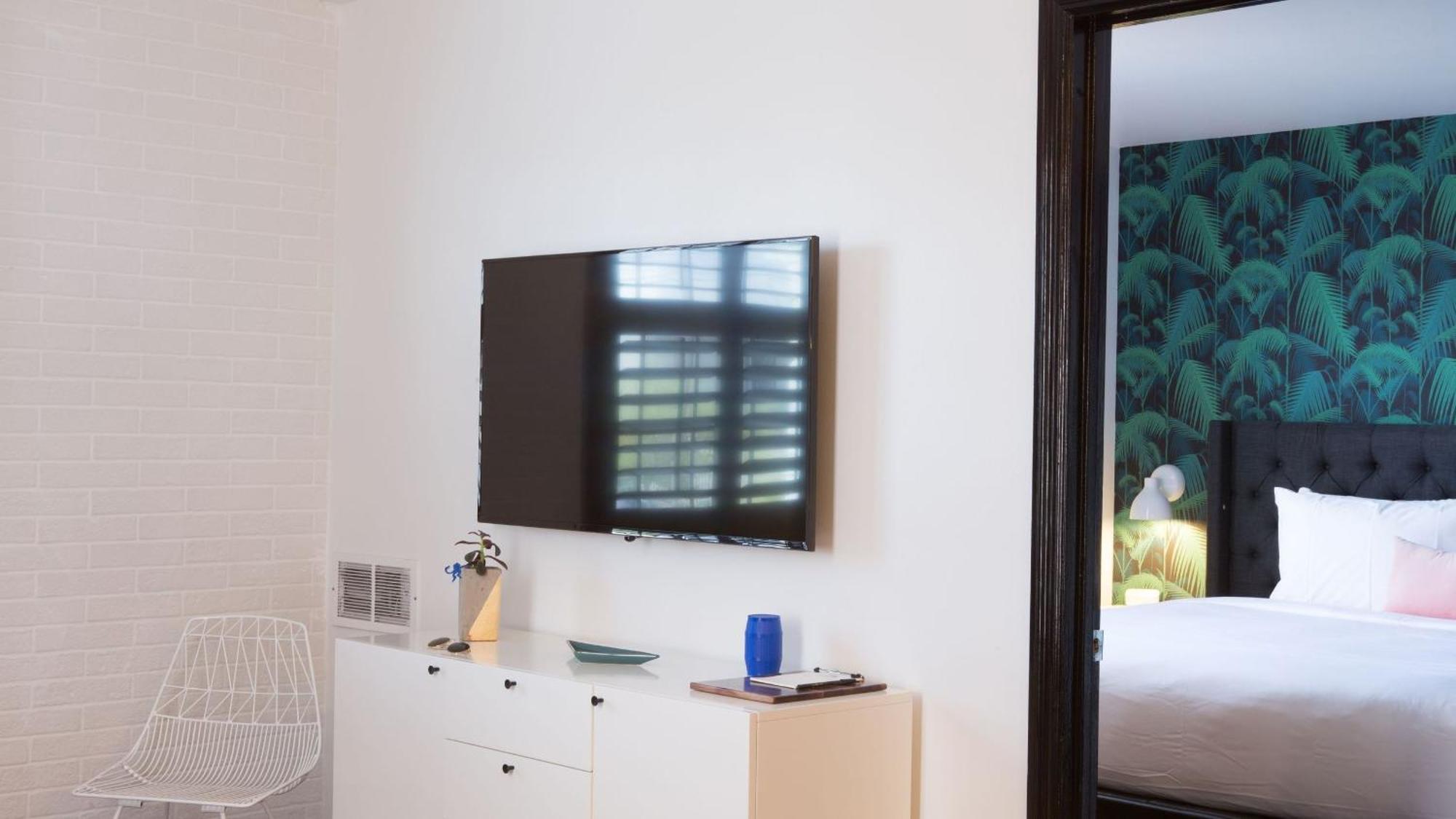 Sleeps 24 12 In Walkable Sobro Near Downtown - By Avantstay Nashville