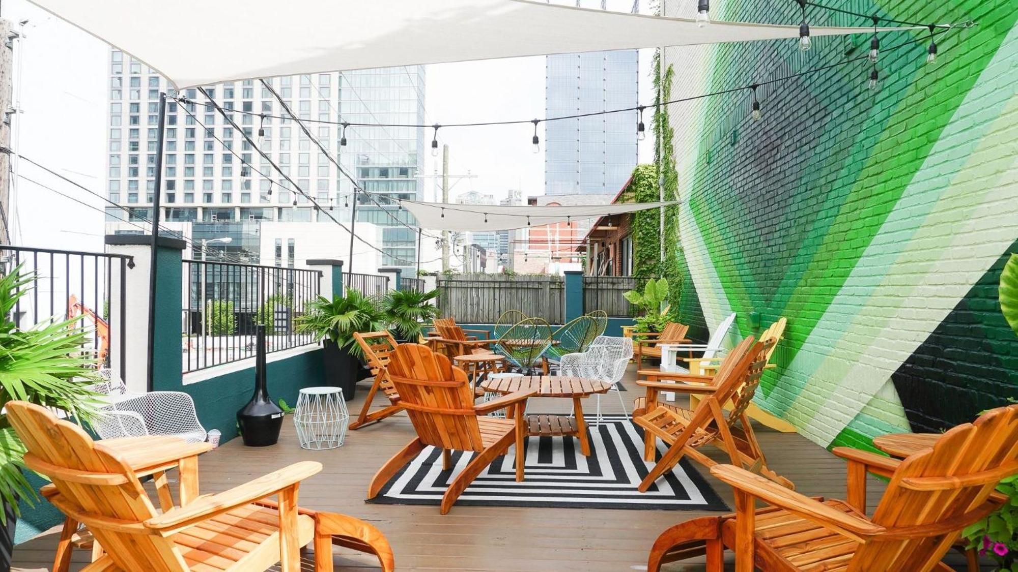 Sleeps 24 12 In Walkable Sobro Near Downtown - By Avantstay Holiday home Nashville