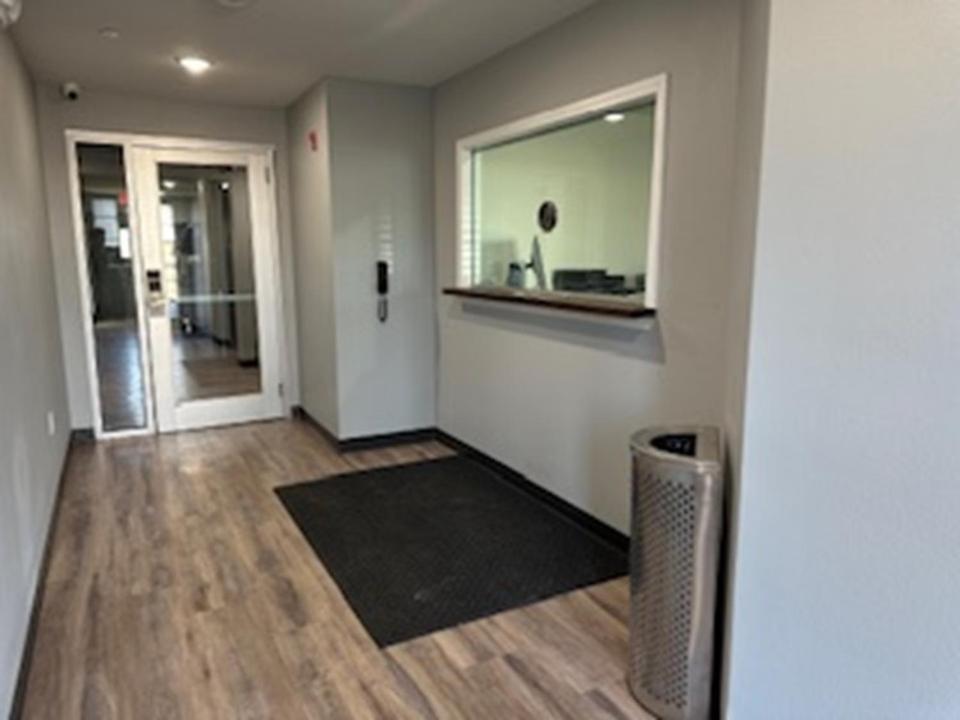 Woodspring East I-40 Hotel 2*