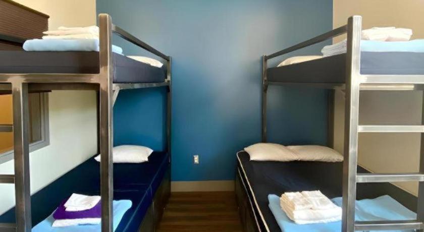 Hostel Downtown - Adults Only