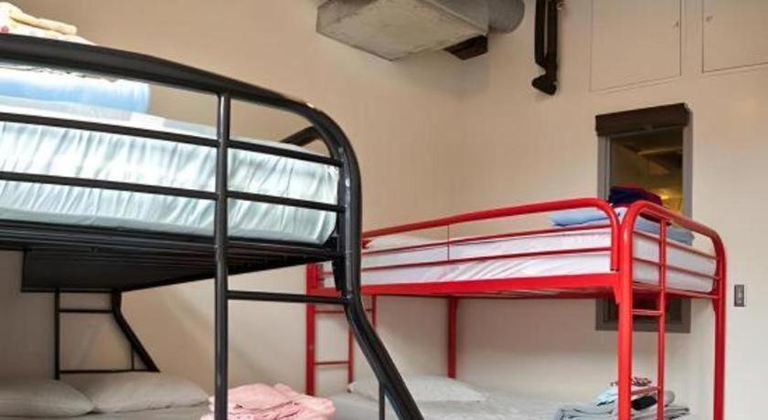 Hostel Downtown - Adults Only