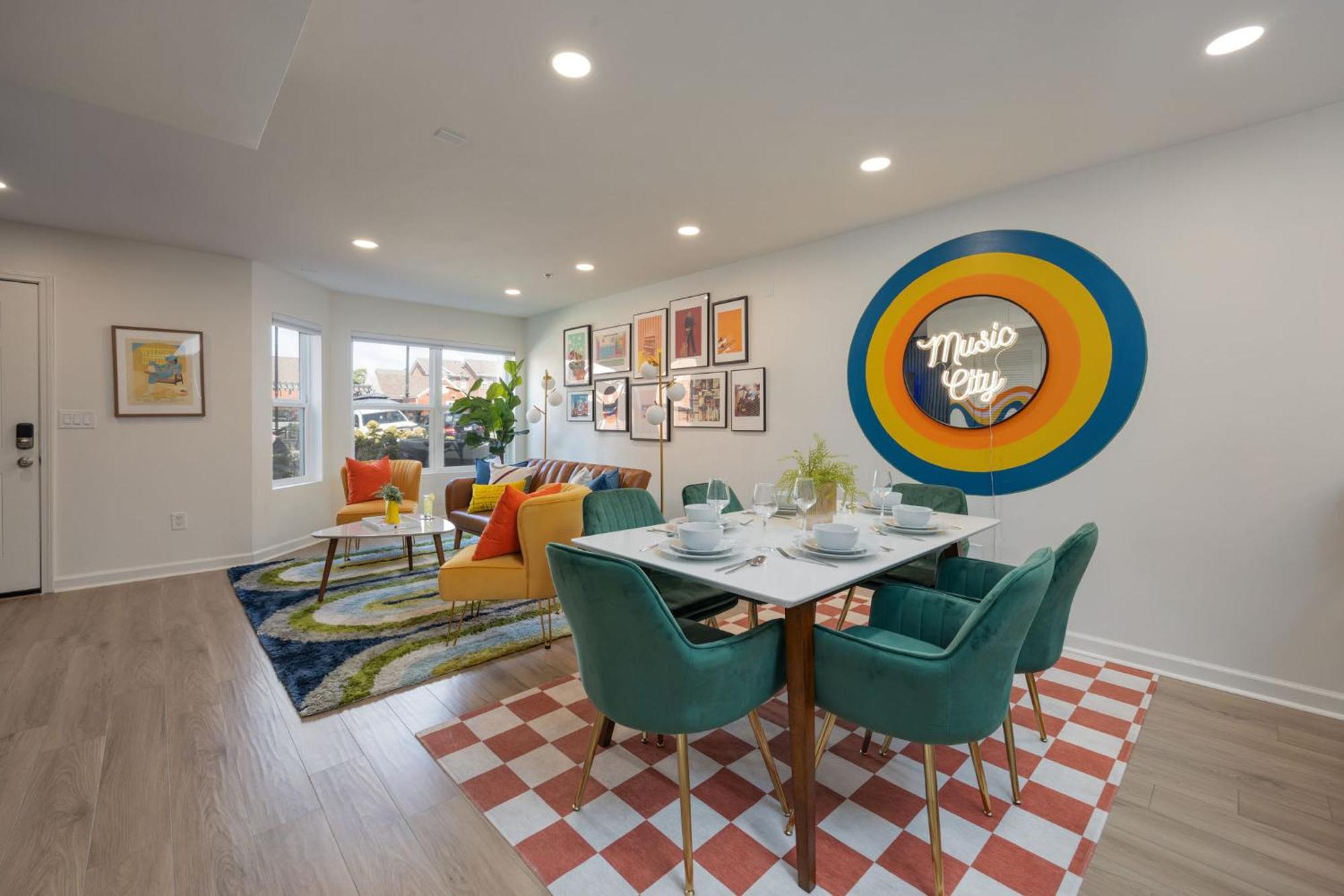 Funky Town - Walkable To Attractions * Nashville