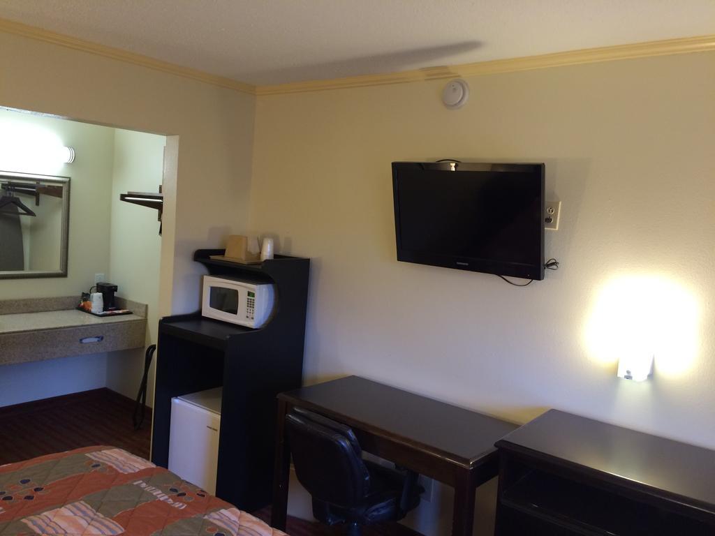 Knights - Downtown Hotel