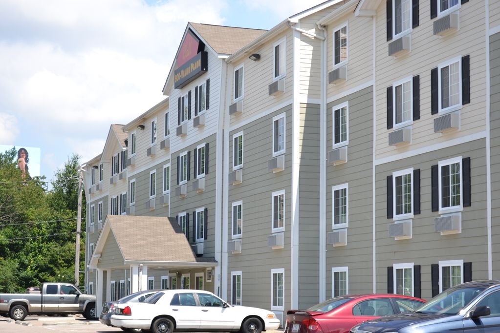 Woodspring East I-40 Hotel