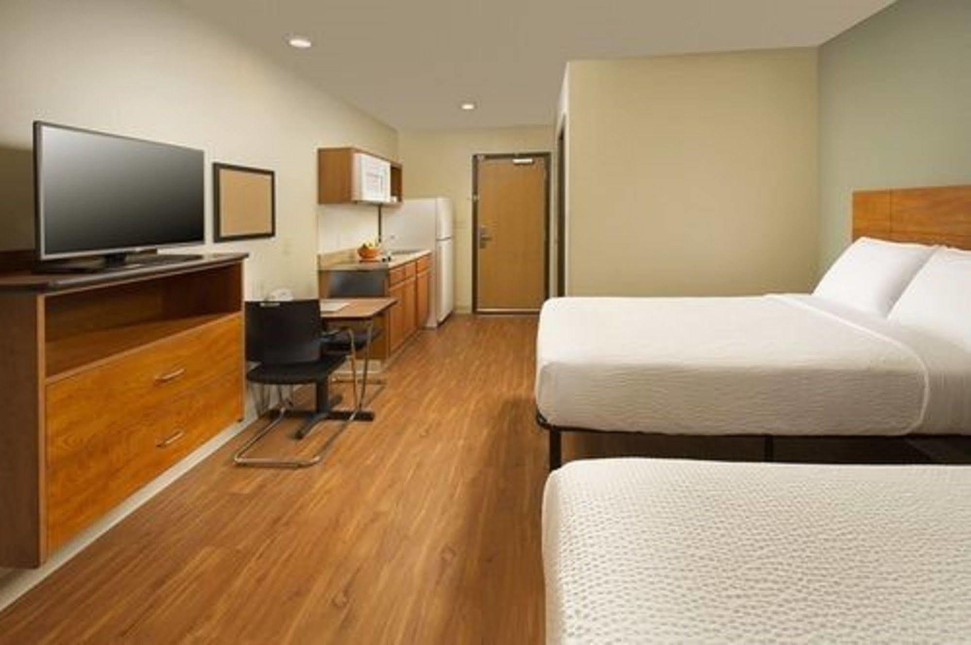 Woodspring Airport 2*