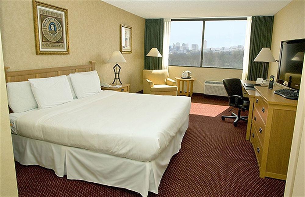 Millennium Maxwell House Hotel