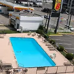 Super 8 By Wyndham Nashville Downtown