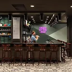 Hotel Delta By Marriott Airport 3*
