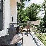 Brand New Luxury Home Near Downtown