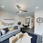 Apartment 19th & Wedgewood