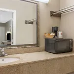 Super 8 By Wyndham Antioch/nashville South East