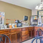 Super 8 By Wyndham Antioch/nashville South East Hotel 2*