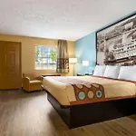 Hotel Super 8 By Wyndham Whites Creek/ Nw Area Nashville
