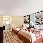 Super 8 By Wyndham Whites Creek/ Nw Area Hotel