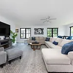 The Oasis Getaway On Fifth