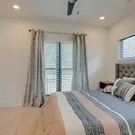 Luxury Downtown Nash/roofdeck/11 Beds Holiday home