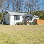 The Titan - Pet-Friendly Bungalow