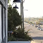Inviting 1 Bedroom 10 Mins To Nash Hotel Nashville