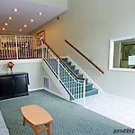 Hotel Homestay Suites 2*
