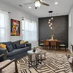 Lovely 2 Bedroom,3 Bed Near Restaurants, Bars, Shopping And Vanderbilt, Belmont