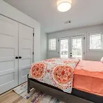 Nashville\'S Broadway: Your Spacious Home