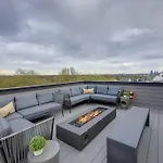 Modern Stunner 5 Min To Dt Hot Tub Rooftop Views