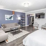 Walk To 12 South, 7 Min To Downtown, Free Parking! * Nashville