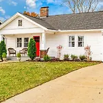 Historic Cleveland Park Cottage