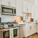 Apartment Deluxe On Broadway *