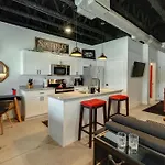 New Studio With 2 Beds 7 Mins To Broadway